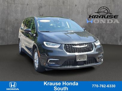 Used 2023 Chrysler Pacifica Touring-L