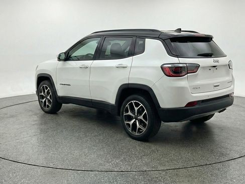 Used 2025 Jeep Compass Limited AWD/4WD image 6