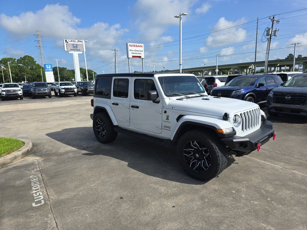 Used 2023 Jeep Wrangler Unlimited Sahara AWD/4WD image 8