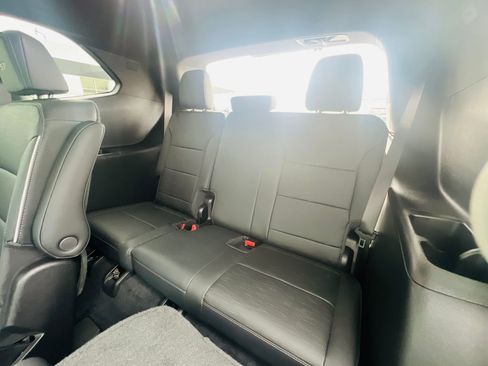 Used 2025 Buick Enclave Sport Touring image 33