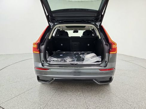 New 2026 Volvo XC60 T8 Plus w/ Protection Package Premier AWD/4WD image 15