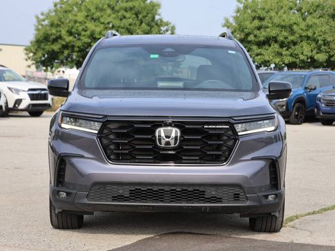 Used 2025 Honda Pilot Black Edition image 5