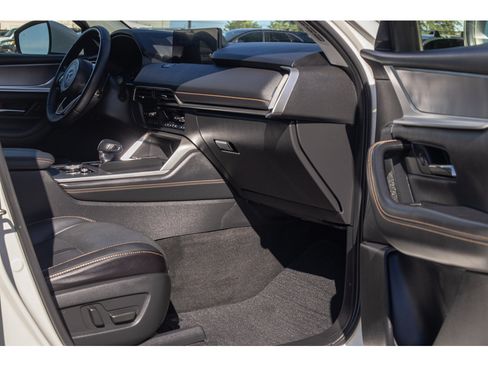 Used 2025 MAZDA CX-90 3.3 Turbo w/ Preferred Package AWD/4WD image 10