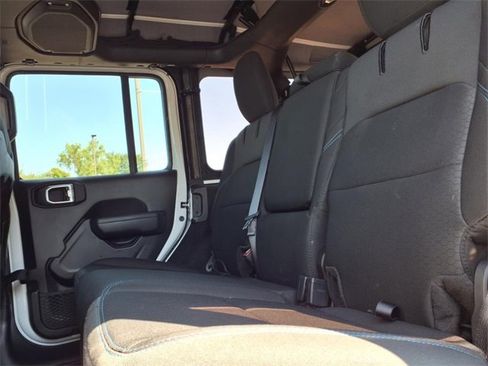 Certified 2022 Jeep Wrangler Unlimited Rubicon 4xe w/ Cold Weather Group image 13