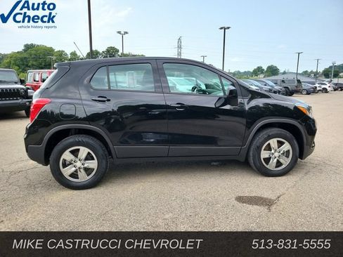 Used 2020 Chevrolet Trax LS AWD/4WD image 6