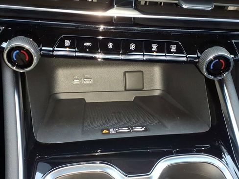 New 2026 Chevrolet Traverse LT w/ Sun and Wheel Package image 39