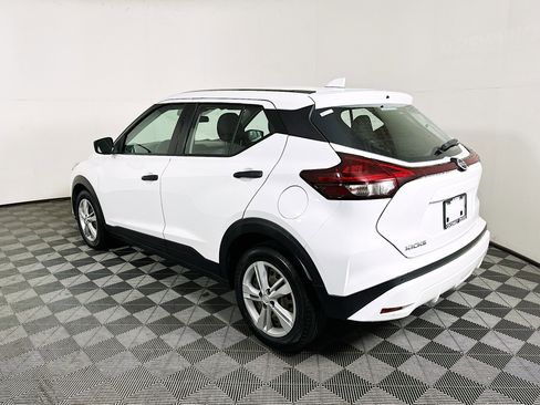 Used 2021 Nissan Kicks S FWD image 5