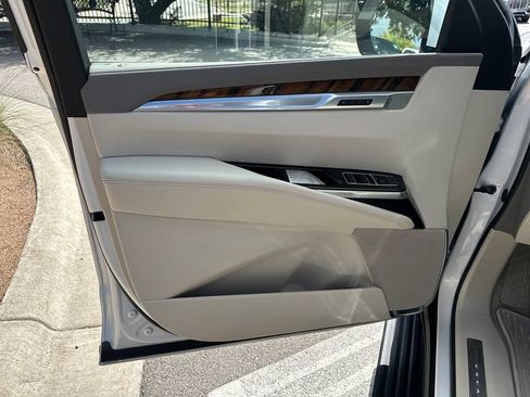 Certified 2025 Cadillac Escalade Sport Platinum w/ LPO, ONYX Package RWD image 18