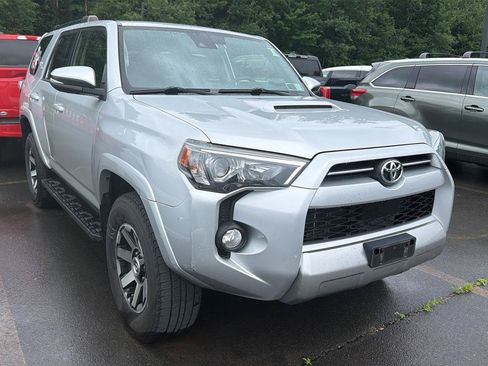 Used 2020 Toyota 4Runner TRD Off-Road Premium w/ Moonroof Package AWD/4WD image 3