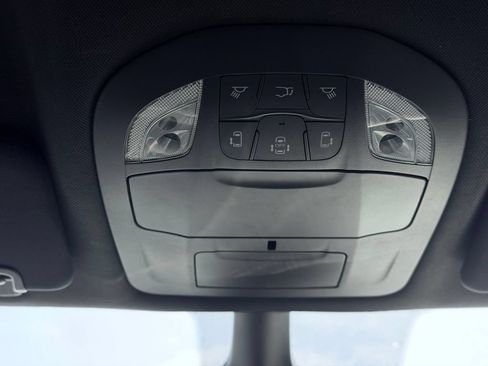 Certified 2025 Chrysler Pacifica Select FWD image 49