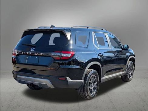 New 2026 Honda Pilot TrailSport image 5