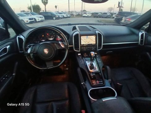 Used 2011 Porsche Cayenne AWD/4WD image 25