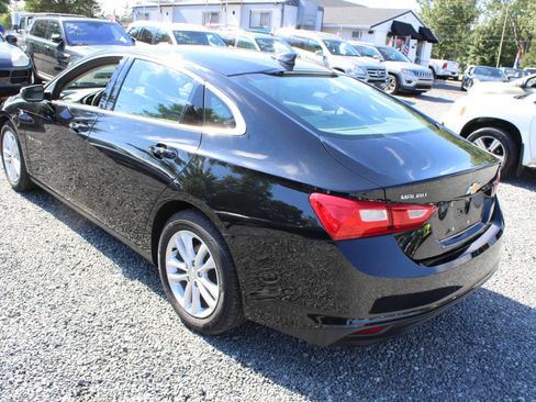 Used 2017 Chevrolet Malibu LT image 9