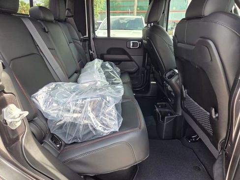 New 2026 Jeep Gladiator Rubicon AWD/4WD image 14