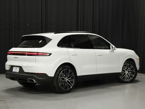 New 2026 Porsche Cayenne AWD/4WD image 5