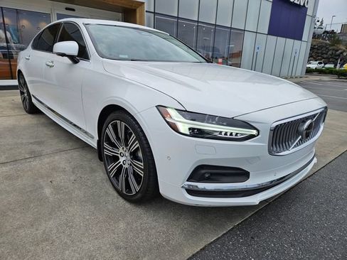 Certified 2023 Volvo S90 B6 Ultimate w/ Protection Package Premier AWD/4WD image 3