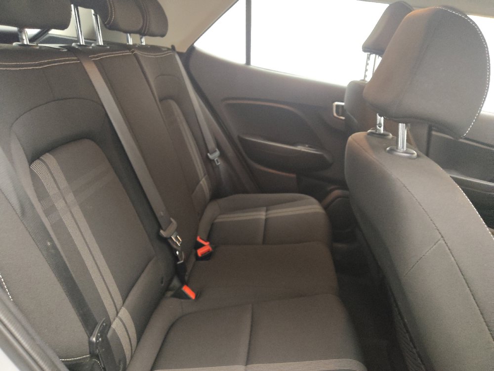 Used 2021 Hyundai Venue SEL FWD image 19