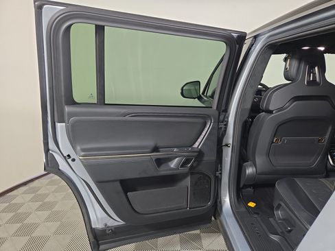 Used 2024 Rivian R1S Adventure AWD/4WD image 17