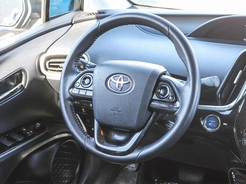 Used 2021 Toyota Prius Prime XLE image 19