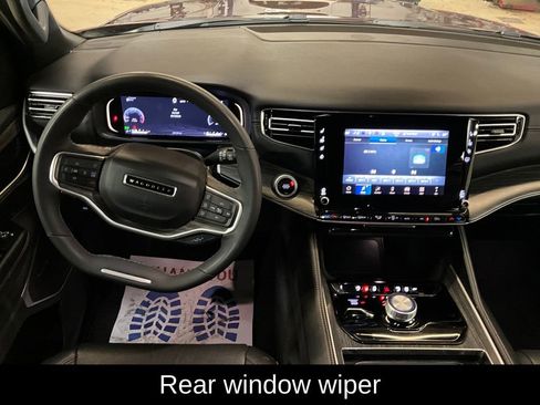 Used 2024 Jeep Wagoneer L Series II w/ Flexible Seating Group image 8