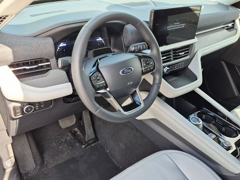 New 2026 Ford Explorer Platinum w/ LUX Leather Package AWD/4WD image 10