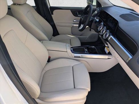 Used 2026 Mercedes-Benz GLB 250 image 22