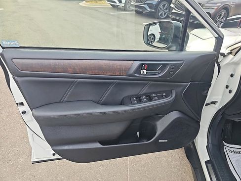 Used 2019 Subaru Outback 2.5i Limited image 11