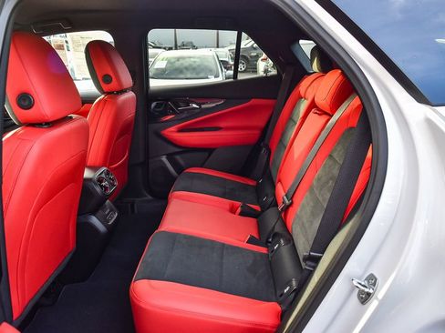 New 2025 Chevrolet Blazer EV RS w/ Super Cruise Package AWD/4WD image 18