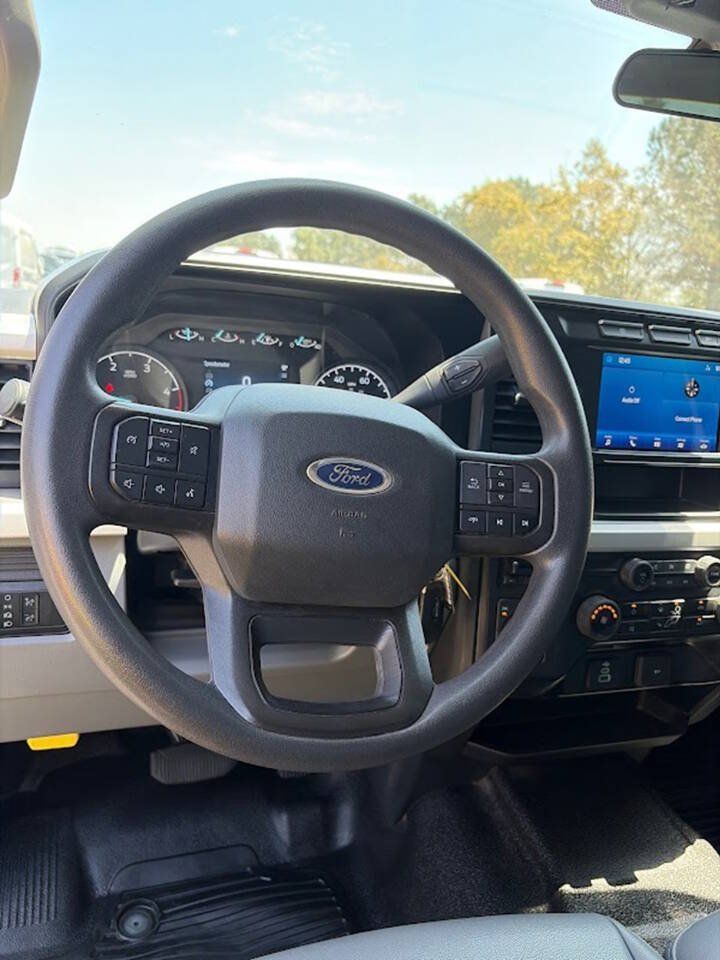 Used 2024 Ford F250 XL w/ FX4 Off-Road Package AWD/4WD image 14