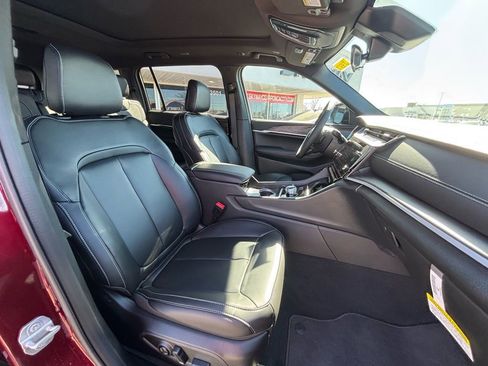 New 2026 Jeep Grand Cherokee L Limited AWD/4WD image 12