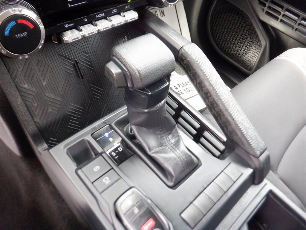 Used 2024 Toyota Tacoma SR RWD image 12