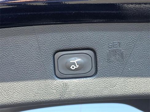 Used 2021 Ford Edge SEL w/ Convenience Package image 27