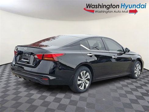Used 2024 Nissan Altima 2.5 S image 6