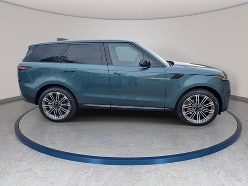 New 2026 Land Rover Range Rover Sport SE AWD/4WD image 4