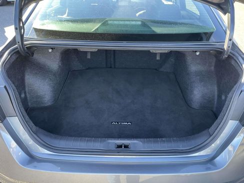Used 2024 Nissan Altima 2.5 S image 9