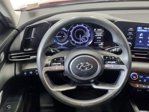 Used 2023 Hyundai Elantra Blue image 31
