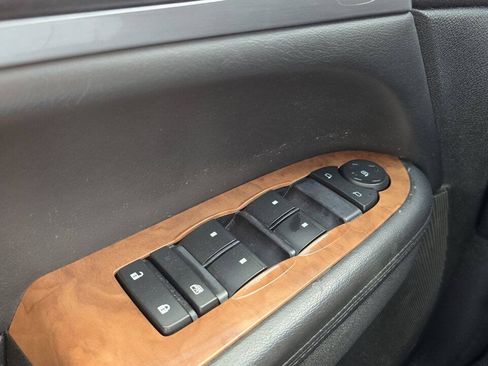 Used 2011 Buick Enclave CXL FWD image 29