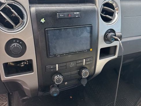 Used 2011 Ford F150 XLT image 22