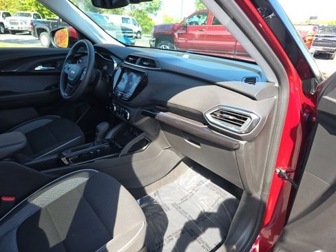 Used 2023 Chevrolet TrailBlazer LT w/ Convenience Package image 11