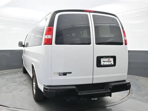 Used 2024 Chevrolet Express 3500 LS RWD image 5