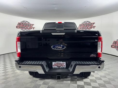 Used 2019 Ford F350 Lariat w/ Chrome Package AWD/4WD image 3