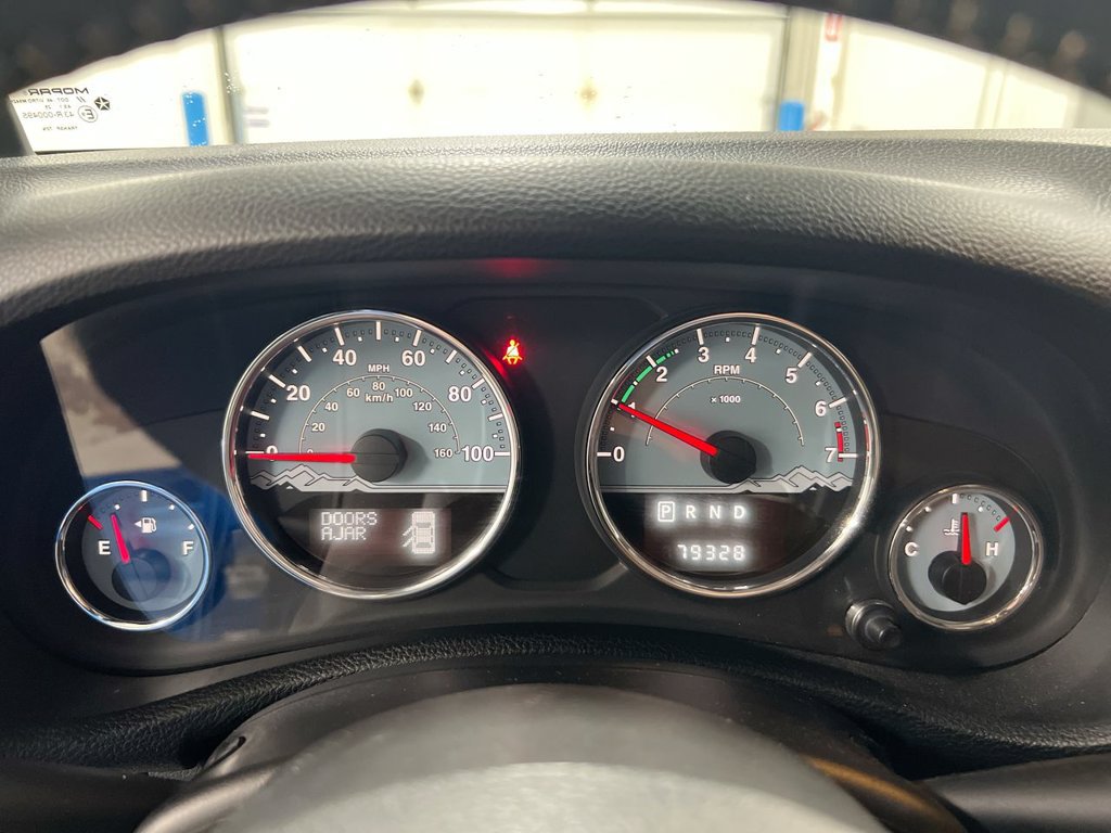 Used 2014 Jeep Wrangler Unlimited Sahara AWD/4WD image 12