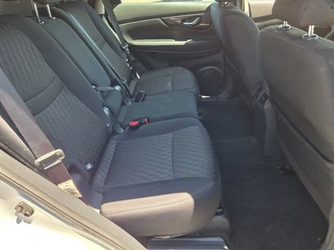 Used 2018 Nissan Rogue S FWD image 14