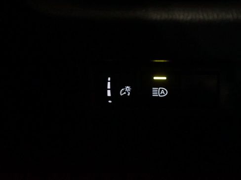 Used 2024 Toyota RAV4 LE FWD image 23