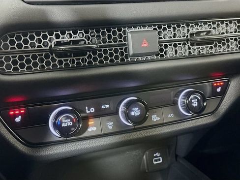 Certified 2025 Honda HR-V Sport image 24
