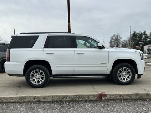Used 2019 GMC Yukon SLE w/ HD Trailering Package image 5