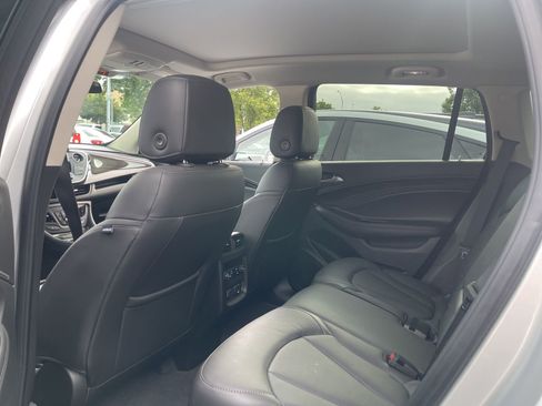 Used 2019 Buick Envision Essence FWD image 4