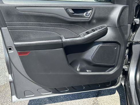 Used 2023 Ford Escape Active w/ Tech Pack #1 FWD image 17