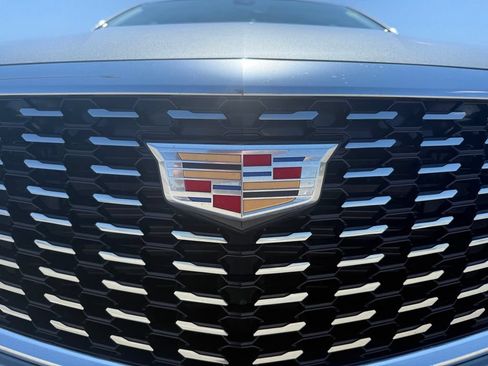 Certified 2024 Cadillac XT5 Premium Luxury w/ LPO, Floor Liner Package AWD/4WD image 18