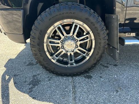 Used 2013 GMC Sierra 2500 Denali w/ Suspension Package, Off-Road AWD/4WD image 10